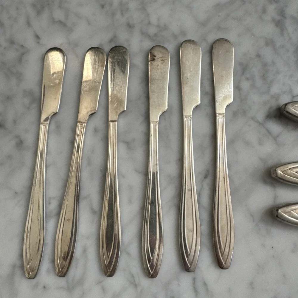 International Silver SILHOUETTE Stainless Steel Flatware-42 Piece-6 Pc Pl